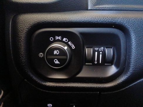 Used 2021 RAM 1500 Laramie w/ Laramie Southwest Edition image 38