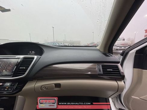 Used 2017 Honda Accord Touring image 29