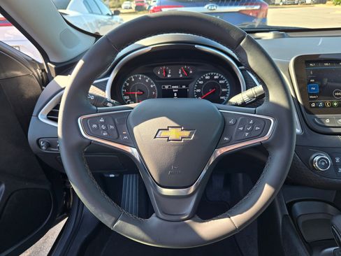 Used 2025 Chevrolet Malibu RS image 17