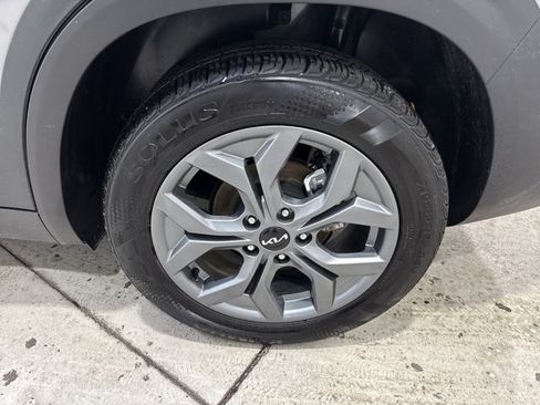 Certified 2026 Kia Seltos LX FWD image 29