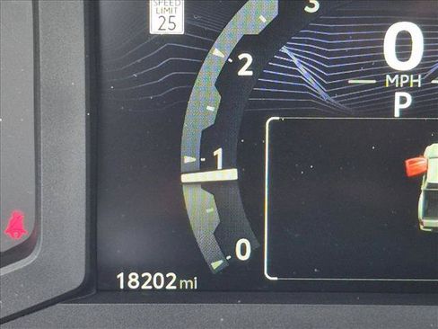 Used 2025 Toyota Tacoma SR5 RWD image 11