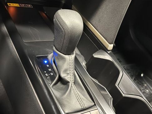 Used 2025 Toyota Camry LE FWD image 18