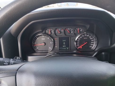 Used 2015 Chevrolet Silverado 1500 W/T RWD image 2