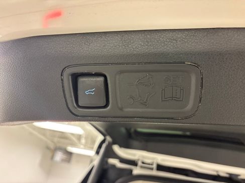 Used 2020 Ford Expedition Platinum image 21