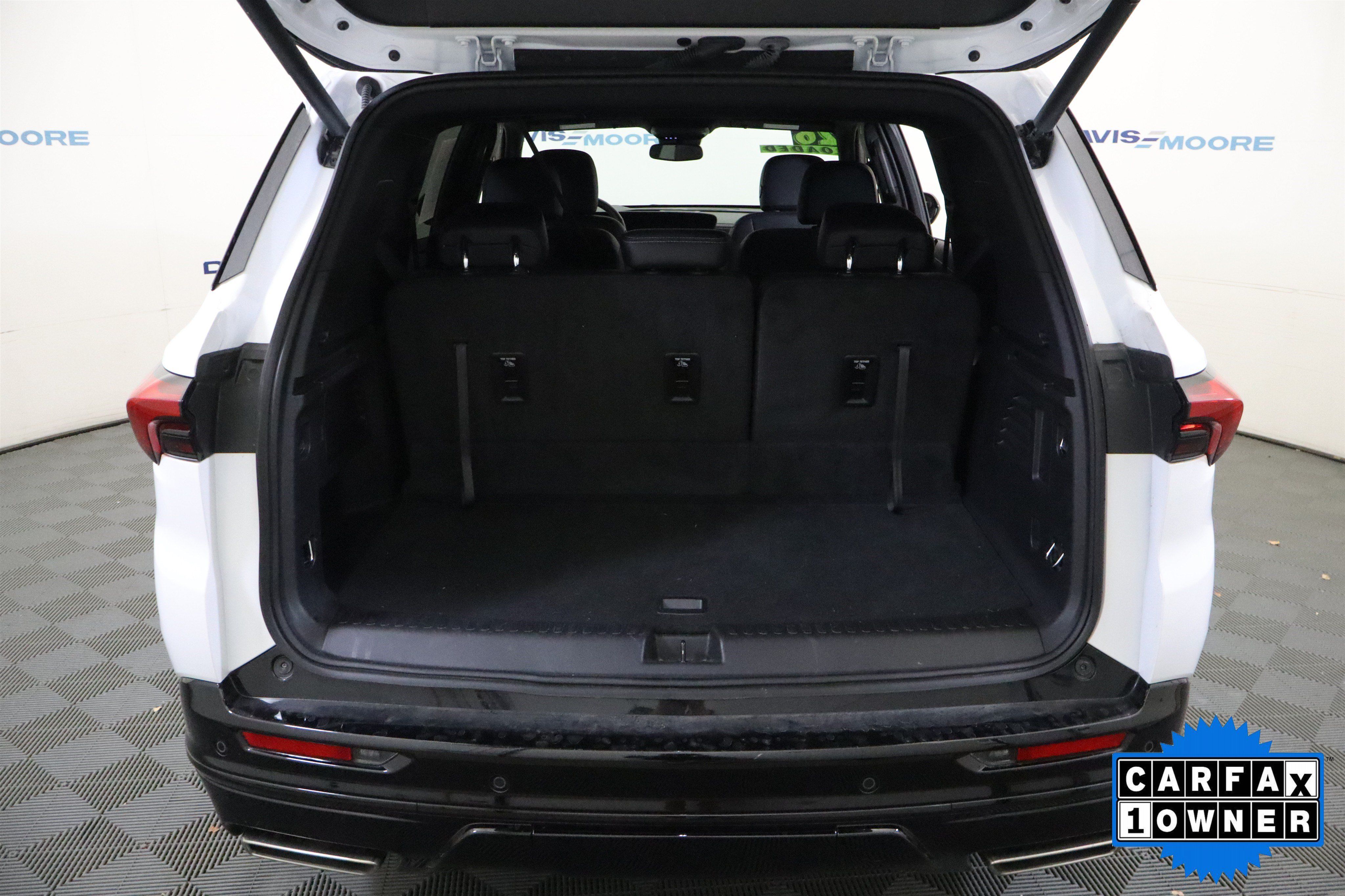 Used 2026 Buick Enclave Sport Touring FWD image 9