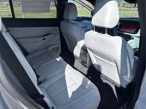 New 2026 Jeep Cherokee Limited AWD/4WD image 42