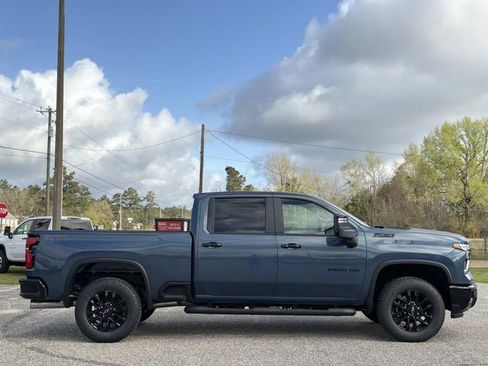 New 2026 Chevrolet Silverado 2500 LT w/ Trail Boss Package image 9