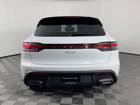 Certified 2026 Porsche Macan AWD/4WD image 10