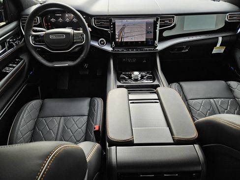 New 2026 Jeep Grand Wagoneer L Summit AWD/4WD image 10