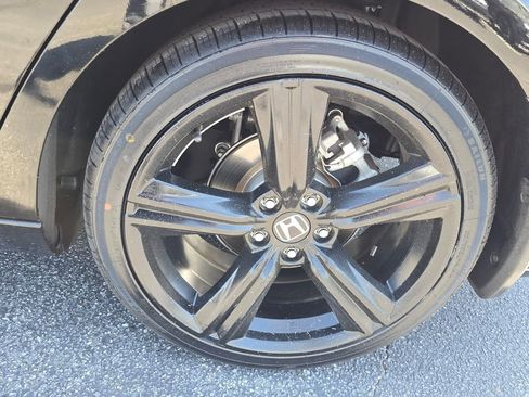 Used 2023 Honda Accord Sport image 15