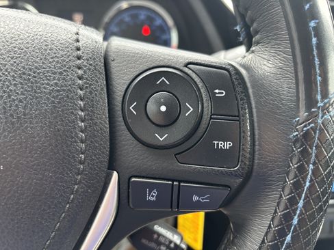 Used 2018 Toyota Corolla SE w/ Carpet Mat Package (TMS) FWD image 20