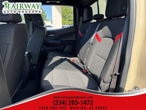 Used 2023 Chevrolet Colorado Z71 image 11