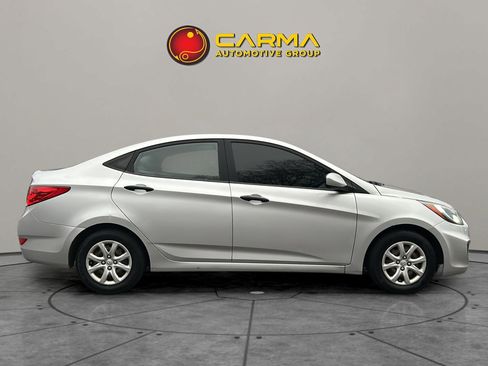 Used 2012 Hyundai Accent GLS image 9