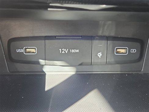 Used 2024 Hyundai Tucson Limited image 25