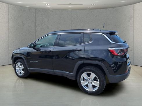 Used 2022 Jeep Compass Latitude w/ Convenience Group AWD/4WD image 7