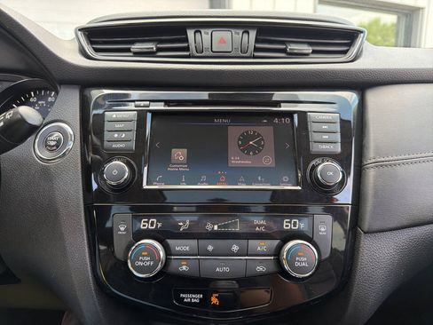 Used 2020 Nissan Rogue SL w/ Premium Package AWD/4WD image 8