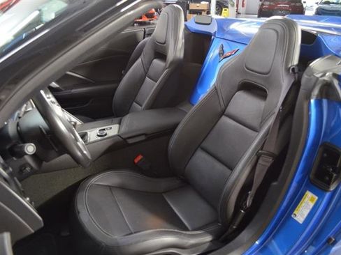 Used 2016 Chevrolet Corvette Stingray Convertible w/ Carbon Flash Badge Package image 13