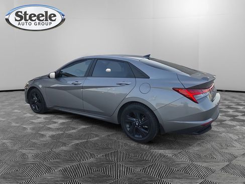 Used 2023 Hyundai Elantra Blue image 3