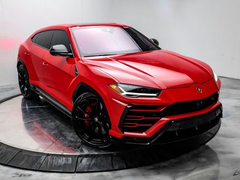 Used 2020 Lamborghini Urus image 25