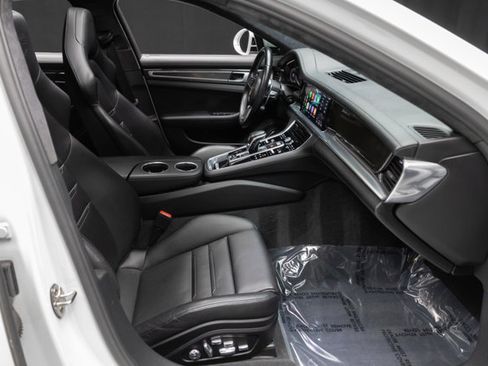 Used 2020 Porsche Panamera GTS w/ Premium Package Plus image 58