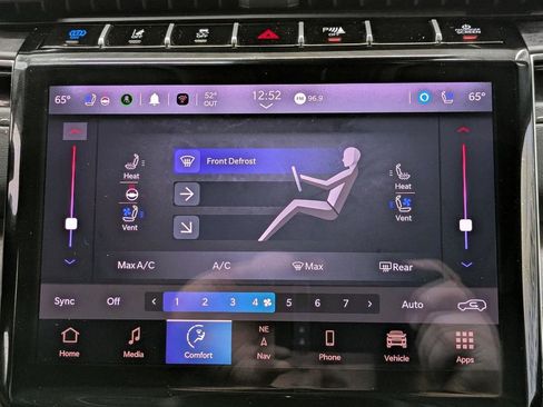 Used 2023 Jeep Grand Cherokee 4WD 4xe w/ Luxury Tech Group II image 38