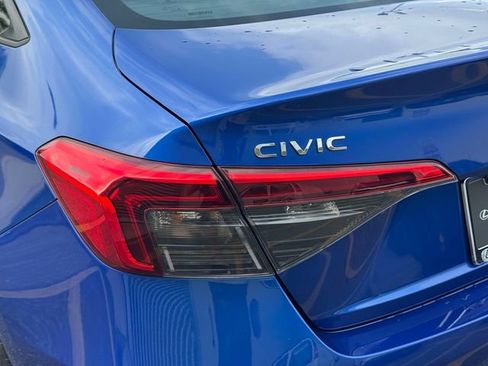 Used 2023 Honda Civic Sport image 15