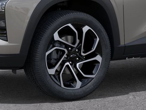 New 2026 Chevrolet Trax RS w/ Sunroof Package FWD image 9