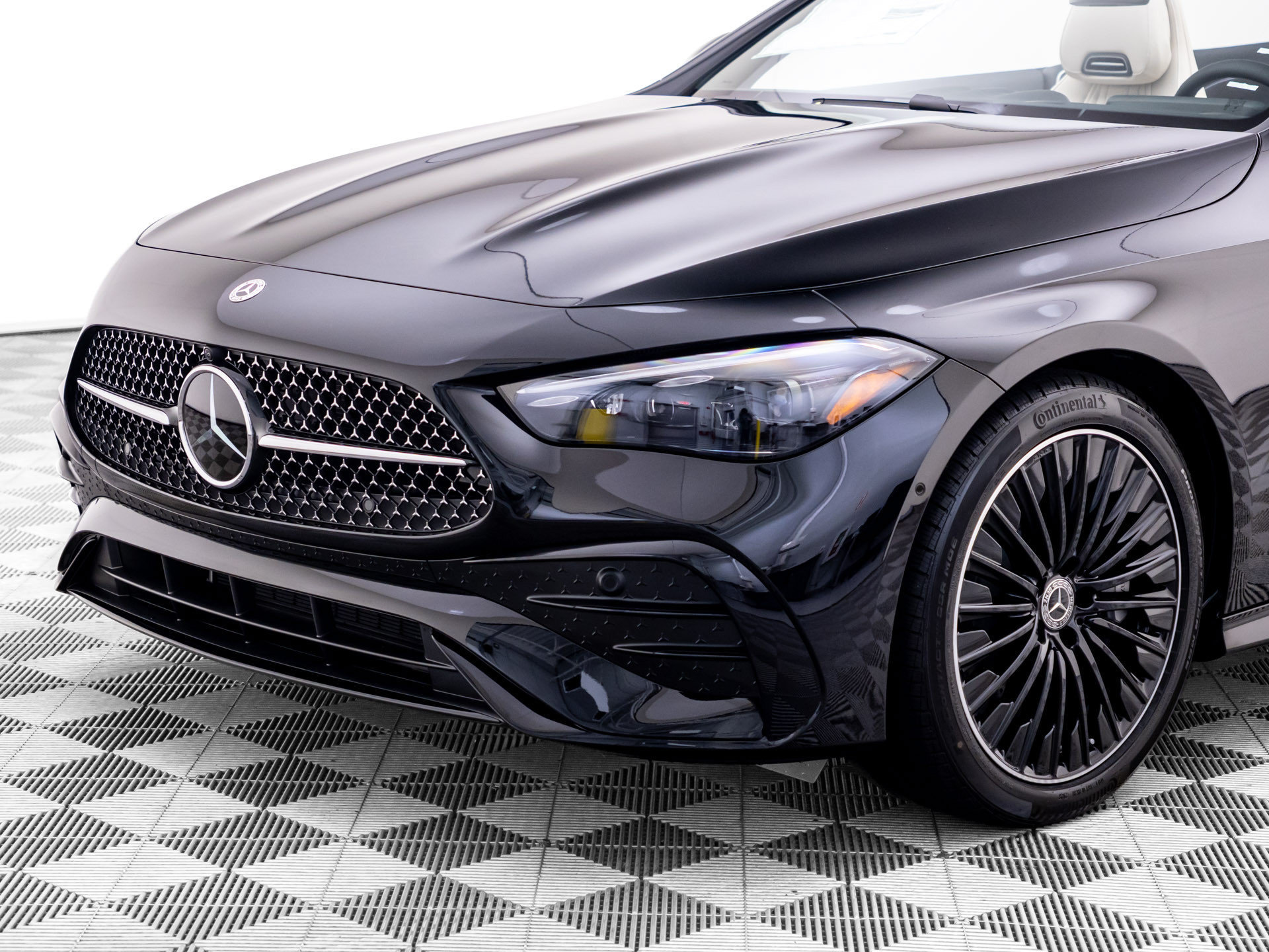 New 2027 Mercedes-Benz CLE 450 4MATIC Cabriolet image 38