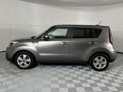 Used 2019 Kia Soul FWD image 5