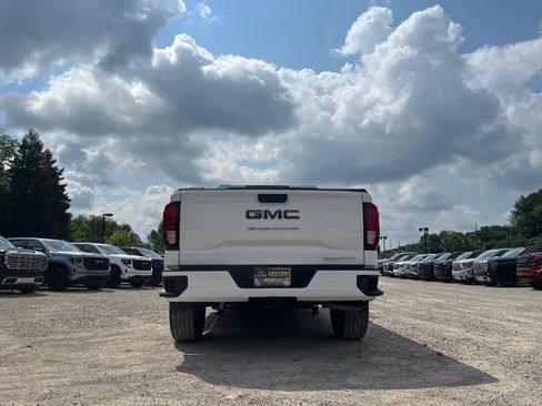 Used 2024 GMC Sierra 1500 Elevation w/ LPO, Elevation Black Package AWD/4WD image 9