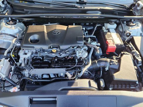 Used 2023 Toyota Camry SE image 10