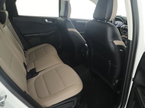 Used 2021 Ford Escape Titanium image 20