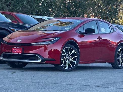 New 2026 Toyota Prius Plug-In Hybrid FWD image 2