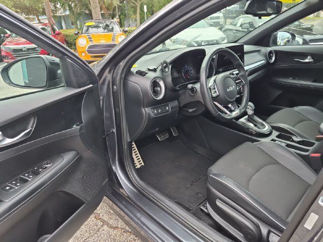 Used 2022 Kia Forte GT-Line w/ GT-Line Premium Package FWD image 9