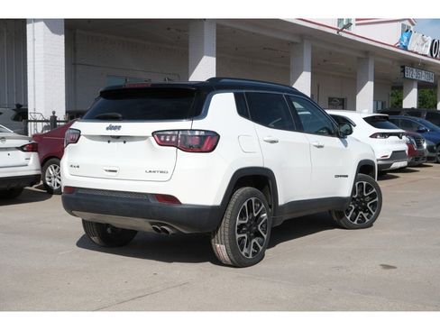 Used 2018 Jeep Compass Limited w/ Navigation Group AWD/4WD image 4