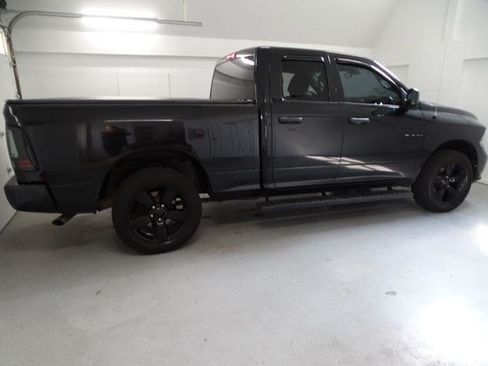 Used 2018 RAM 1500 Express w/ Black Ram 1500 Express Group AWD/4WD image 17