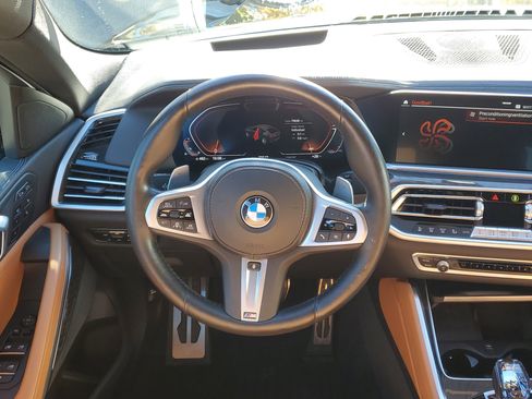 Used 2022 BMW X6 xDrive40i w/ Executive Package image 25