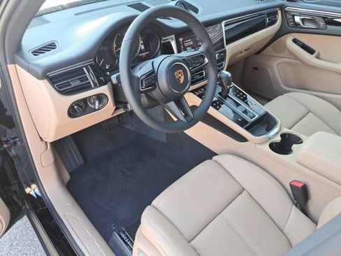 Certified 2026 Porsche Macan image 4