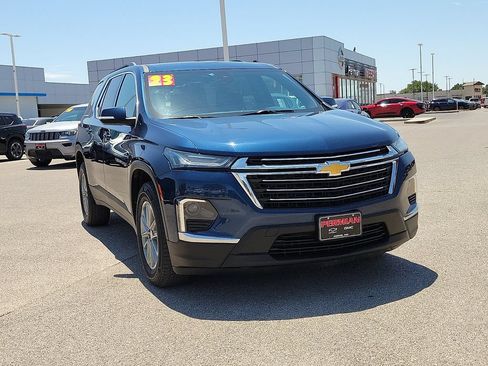 Used 2023 Chevrolet Traverse LT AWD/4WD image 2