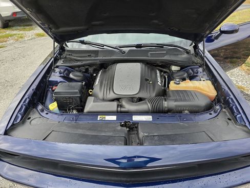 Used 2013 Dodge Challenger R/T image 21