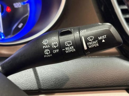 Used 2017 Chrysler Pacifica Touring-L Plus w/ Tire & Wheel Group FWD image 38