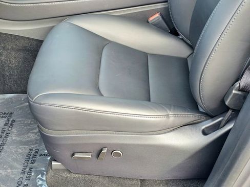 Used 2024 Tesla Model Y Long Range image 17