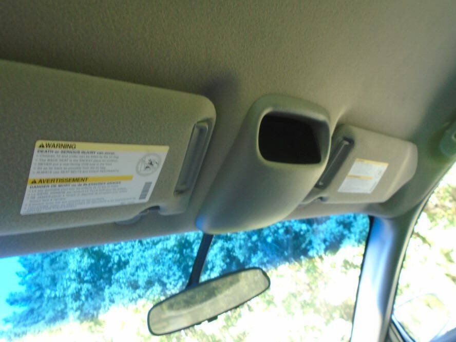 Used 2001 Chevrolet Impala w/ Preferred Equipment Group FWD image 14