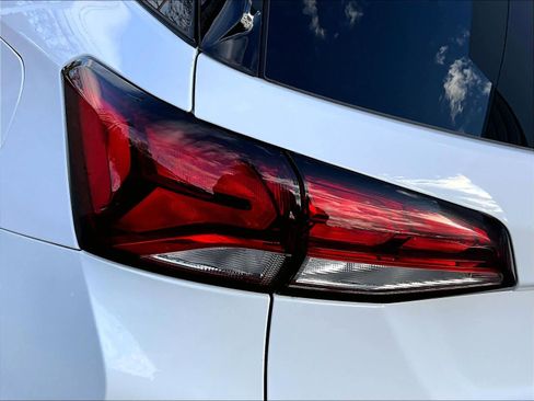 Certified 2024 Chevrolet Equinox LT image 32