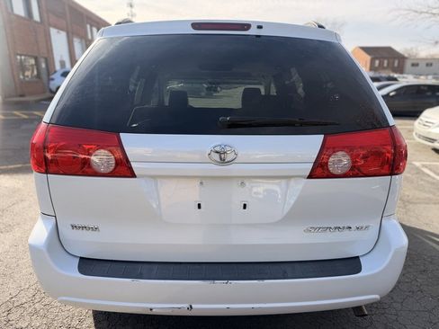 Used 2009 Toyota Sienna XLE image 7