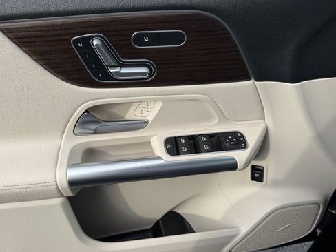 New 2026 Mercedes-Benz GLA 250 GLA 250 image 8