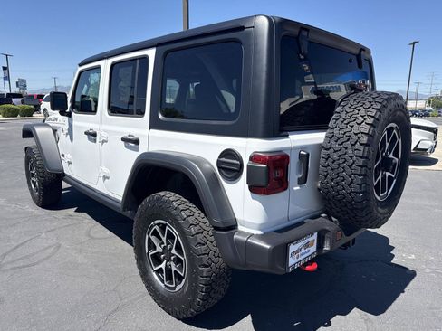 Used 2025 Jeep Wrangler Unlimited Rubicon AWD/4WD image 8