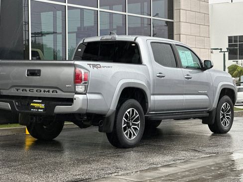 Used 2021 Toyota Tacoma TRD Sport w/ Technology Package image 4
