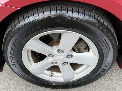 Used 2011 Kia Optima LX FWD image 22