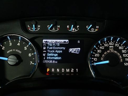 Used 2013 Ford F150 XLT w/ Mid Equipment Group RWD image 17